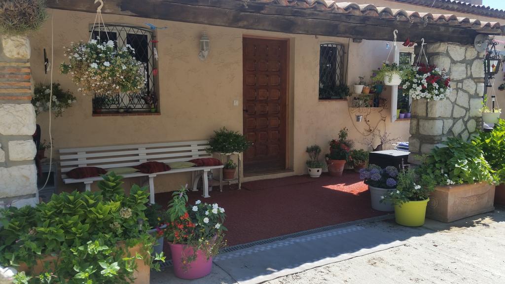 Apartmán La Tuiliere Saint-Laurent-du-Var Exteriér fotografie